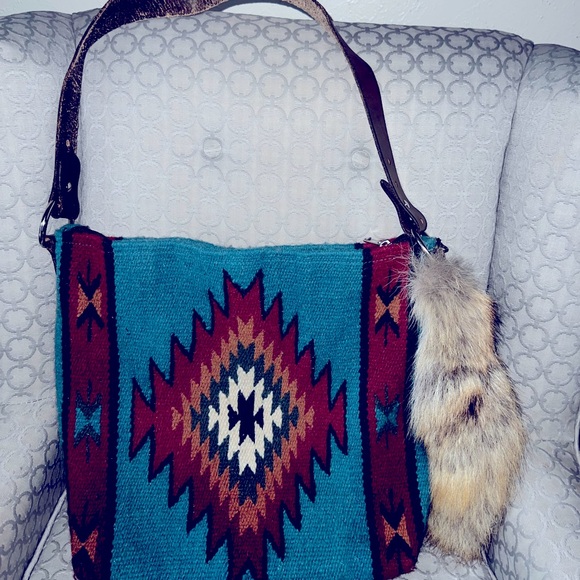 Saddle Blanket Shoulder Bag - Picture 6 of 12